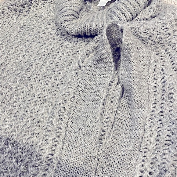 𝅺LC Lauren Conrad Turtleneck Poncho - Picture 7 of 8